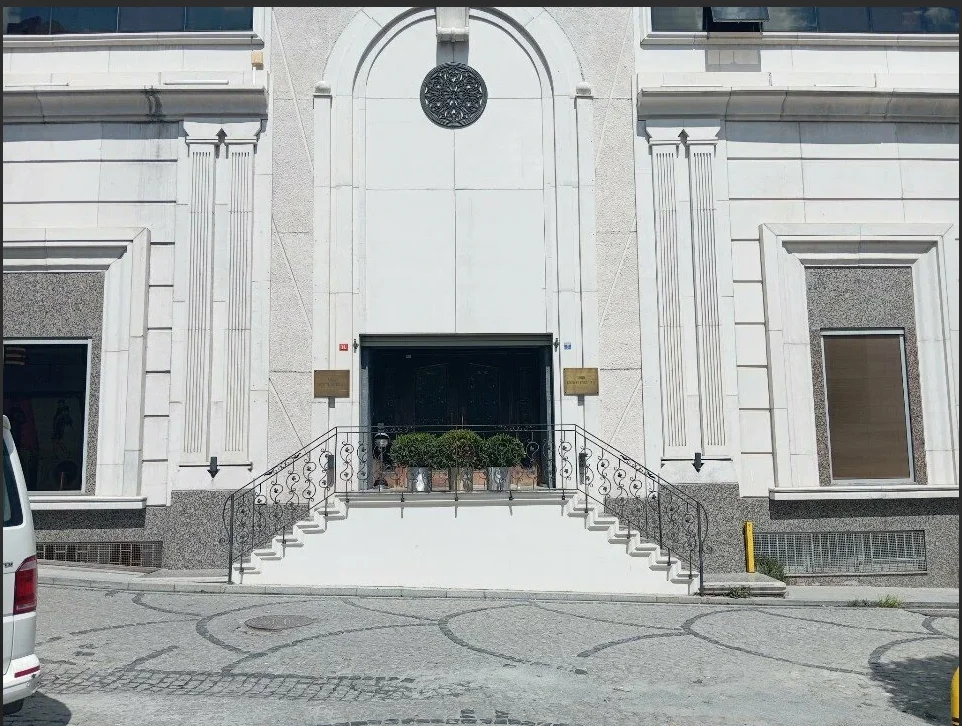Arpel Leather Administration Building — Exterior 4